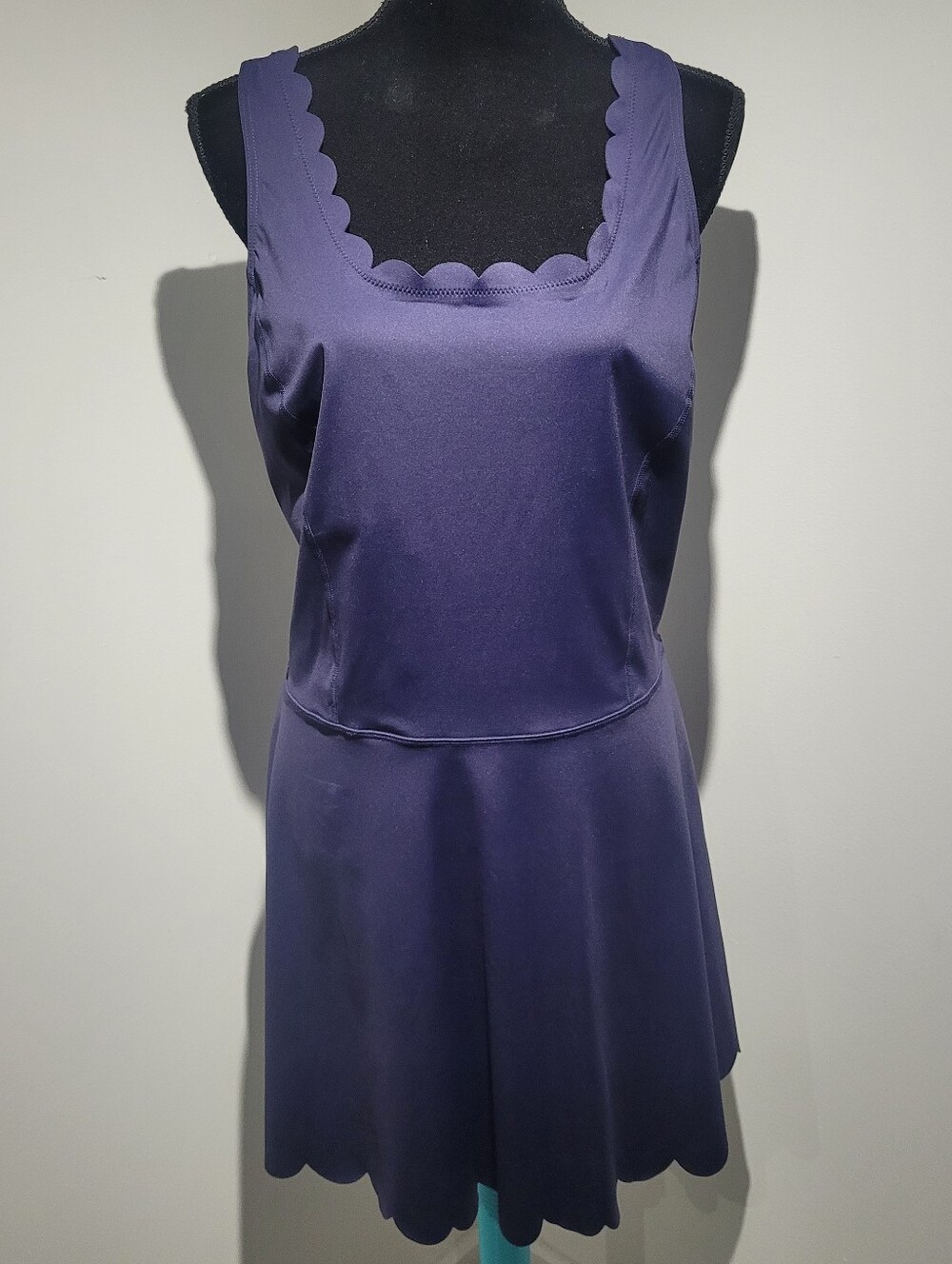 Attraco Women's Scallop-Trim Tennis Dress with Shelf Bra XL Navy Blue Athleisure